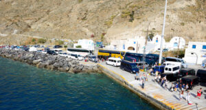 Cómo moverse en Autobús Local por toda la isla de Santorini en Grecia